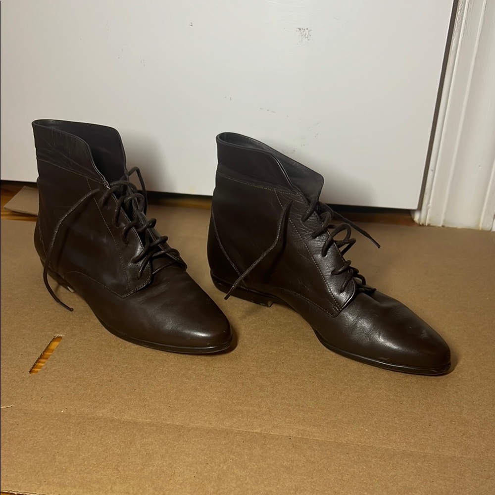Classic Brown Leather Women’s Boots